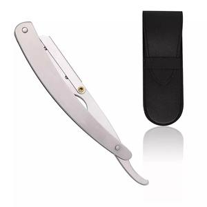 Navaja de Afeitar Profesional de Acero Inoxidable para un Afeitado Suave y el Cuidado de Extensiones de Cabello para Hombres, por Hermann Meditech - Product Image 5