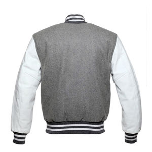 Chaqueta Bomber Universitaria con Mangas Blancas y Cuerpo Gris, Chaqueta Letterman con Mangas de Cuero, Chaqueta Universitaria de Cuero Personalizada - Product Image 3