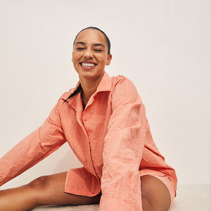 Fabricant de chemise courte à col rond de haute qualité vente en gros de crop top à manches courtes personnalisé - Product Image 2