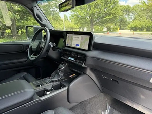 MODELO PERFECTO A ya o t a C a m r y GLE Hybrid 2.4L V4 2024 Modelo Año Color Blanco - Product Image 2