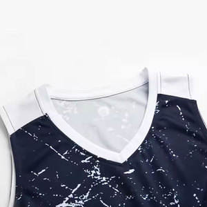 Venta al por mayor Reversible Baloncesto Desgaste 100% Poliéster Hecho Baloncesto Jersey Diseño Personalizado Equipo Deportivo Uniforme - Product Image 2