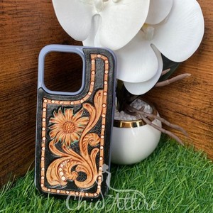 เคสโทรศัพท์หนังเครื่องมือทำมือสไตล์ตะวันตกสินค้ามาใหม่เคสมือถือ15นิ้วหรูหราสไตล์วินเทจ - Product Image 1