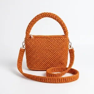 Sac bandoulière mini en crochet orange style bohème avec fermeture éclair, sac à main pour femme toutes saisons - Product Image 1