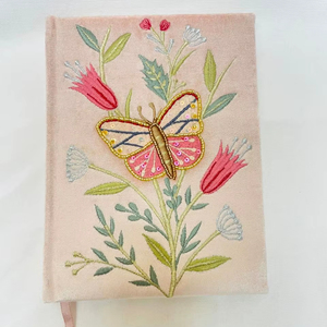 สมุดบันทึกผ้ากำมะหยี่ลายดอกไม้ผีเสื้อ งานแฮนด์เมด ดีไซน์หรูหรา ปักมือ  ปรับแต่งสีและขนาดได้ ของขวัญจากอินเดีย - Product Image 1