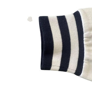 Timeless Wool Blend College Bomber con botones a presión Leather Letterman Coat para hombres y mujeres - Product Image 4