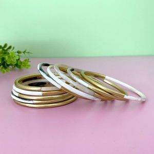 กำไลข้อมือเขาควายอินเดียแบบคลาสสิก สำหรับทุกเพศ ขัดเงา กันน้ำ เหมาะสำหรับงานแต่งงานและงานปาร์ตี้  พร้อมด้วยดีไซน์ HF - Product Image 4