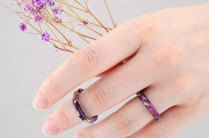 Resin Acrylic Rings Round Shape Handcrafted Love Ring Women Party Jewelry Wholesale Supply for Best Price - Product Image 2