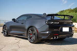 SUPER CLEAN 2024 CHE-VRO-LET CA-MA-RO ZL1 COUPE PRÊT À ÊTRE EXPÉDIÉ - Product Image 2