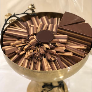 Exhibición de chocolates Dulces Postre Tazón para servir Tazón de chocolate de metal blanco de la más alta calidad para bodas y ocasiones especiales - Product Image 4