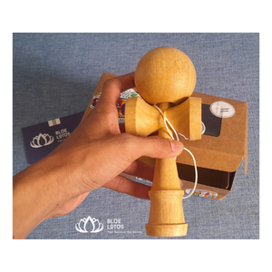 Juguete Kendama personalizado respetuoso con el medio ambiente mini pequeña Kendama de madera para juguetes educativos para niños caliente - Product Image 1