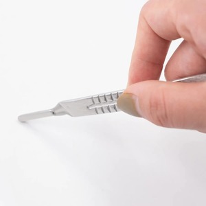 Manija de Bisturí de Acero Inoxidable de Grado Alemán con Escala, Herramienta Quirúrgica Dental Veterinaria # 3 & # Portacuchillas para 4 Cuchillos - Product Image 3