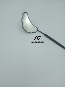 Espejo de Extensión de Pestañas AL-FARDAN Personalizable en Acero Inoxidable Color Negro Mate con Mango en Forma de Nube y Logotipo Sostenible de Alta Calidad - Product Image 3