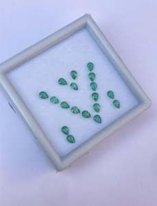 Piedra de Esmeralda Cabujón de Alta Calidad, Corte Natural a Mano, Corte de Precisión, Gema Verde para Joyería - Product Image 2