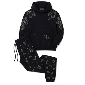 Survêtement à manches longues avec strass pour homme, avec pantalon de jogging assorti et coupe confortable pour les activités quotidiennes - Product Image 1
