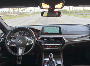 BMW M550i xDrive d'occasion 2018, conduite à gauche/droite - Product Image 3