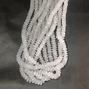 Perles de pierre de lune arc-en-ciel naturelle à facettes de forme ronde de 6 mm à 8 mm, très vendues, pour la fabrication de bijoux et l'artisanat - Product Image 1