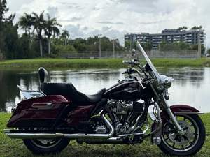 Harley-Davidson Road King usada del 2015 disponible - Product Image 1