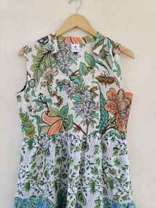 Robes en coton imprimées à la main avec motifs forestiers indiens pour femmes, en tissu naturel confortable, pour la vente au détail et la vente en gros de mode - Product Image 2