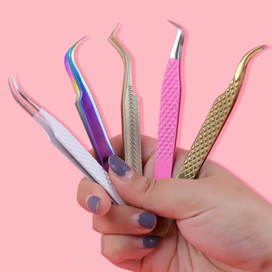 High Quality Anti-Static Stainless Steel Gold Eyelashes Tweezers Slanted Tip Customizable Private <b>Label</b> for Eyelash <b>Application</b> - Product Image 4