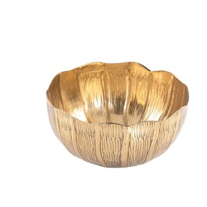 Bol à dessert et à fruits en métal poli doré Grand bol de service rond et élégant Qualité supérieure Fabriqué en Inde - Product Image 3