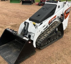 Mini chargeuse sur chenilles MT100 à faible durée d'utilisation Skid Steer compact prêt pour le travail Conception robuste Équipement puissant en stock - Product Image 6