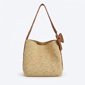 Bolso de Hombro Bohemio de Rafia Tejida ANA Madagascar, Gran Capacidad, Tipo Cubo Abierto, Cierre de Cremallera, Lazo, para Compras - Product Image 1