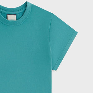 Camiseta de mujer de calidad duradera con costuras resistentes, cómoda para usar todo el día / Ropa casual para compradores al por mayor a precios económicos. - Product Image 4