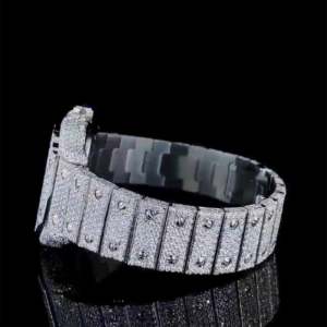 Caja de acero para reloj de diamante Moissanite de lujo hecha a medida con movimiento ETA Características mecánicas automáticas - Product Image 3