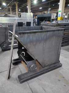 Plataforma Autovolcable para Montacargas, Capacidad de 300 kg, Peso de 300 kg, para Uso en Almacenes, 1 Año de Garantía - Product Image 2