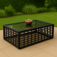 Ensemble de canapé d'extérieur moderne en rotin pliable et imperméable avec coussins moelleux et table à plateau en verre pour hôtel, cour, jardin, balcon/terrasse