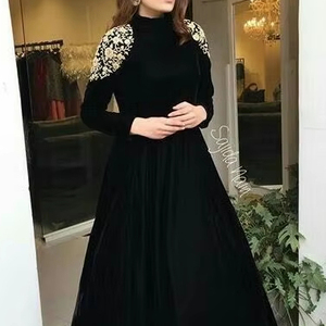 2025 @ Beautiful-Robe longue élégante de créateur indien/pakistanais pour la fête/mariage avec perles de Dabka en pierre ornée - Product Image 1