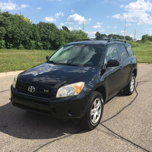 Auto Usado en Perfecto Estado, Modelo 2007, Transmisión Automática, Tracción en las Cuatro Ruedas, Interior Oscuro, Volante a la Derecha/Izquierda, Entrega Rápida y Venta Disponible - Product Image 1