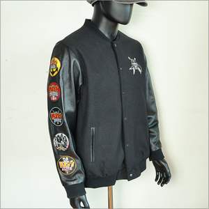 เสื้อแจ็กเก็ตเบสบอลผ้าซาตินปักลายโลโก้ที่มีคุณภาพสูงสำหรับผู้หญิงผู้ชายปกตั้งด้านหน้าสีทึบสำหรับฤดูหนาว - Product Image 2