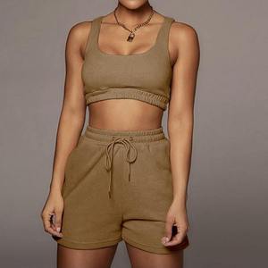 Vente en gros de shorts 100% coton solides et décontractés ensemble de vêtements de sport pour femmes crop top deux pièces et short à cordon - Product Image 2