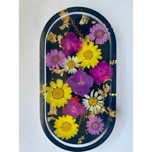 Plateau de service personnalisé en résine avec fleurs incrustées pièce unique avec forme et taille personnalisées à des prix abordables - Product Image 4