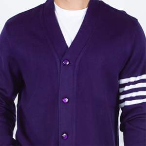 Suéter universitario clásico: de alta calidad, cómodo y perfecto para el uso diario y la moda. - Product Image 6