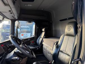 Nuevo/USADO SCA NIA R580 8X4 DIÉSEL COLOR BLANCO Transmisión Automática Norma de Emisiones Euro 6 427KW - 581HP - Product Image 3