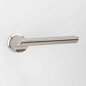 <span class=keywords><strong>Poignée</strong></span> dorée <span class=keywords><strong>sur</strong></span> alliage <span class=keywords><strong>de</strong></span> zinc rose, design ergonomique incurvé, finition <span class=keywords><strong>laiton</strong></span> brossé, levier <span class=keywords><strong>de</strong></span> <span class=keywords><strong>porte</strong></span> moderne pour chambre à coucher, salle <span class=keywords><strong>de</strong></span> bain, bureau, maison - Product Image 5
