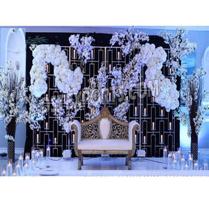 Telón de Fondo de Velas de Diseño Lujoso para Escenario de Recepción, Pared de Velas para Decoración de Escenario de Matrimonio, Telón de Fondo de Velas de Boda Lujoso Utah - Product Image 1
