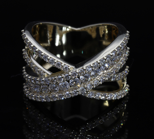 Bague croisée à large bande en or jaune 14K avec diamants à pavés à plusieurs rangées et sertis de broches pour un look audacieux - Product Image 1