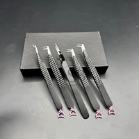 Pince à épiler pour extensions de cils en acier inoxydable noir mat avec logo personnalisé, testée à la main, poignée diamantée avec motif cœur