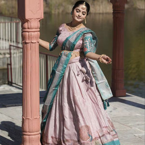 Lehenga Choli estampado de seda Manipuri pura de Color rosa suave de alta calidad con lata para ropa tradicional de fiesta de boda - Product Image 1