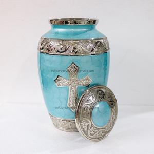 Urne en laiton adulte de qualité supérieure pour les cendres humaines et animales Urne de crémation gravée Prix de gros sur urne en cendres en laiton en aluminium - Product Image 4