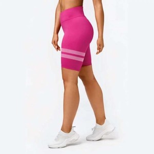 Design à rayures OEM Style personnalisé Nouvelle mode Vêtements respirants pour femmes Shorts en polyester spandex Shorts pour femmes Couleur rose - Product Image 2