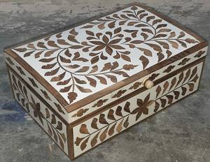 <b>Matte</b> Finish MDF Tissue Box For Stylish Homes Offering Smooth Texture And Elegant Look On Any <b>Table</b> Surface - Product Image 2
