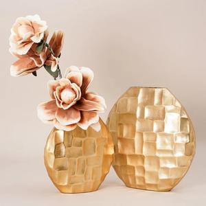 Vase à fleurs en métal plaqué or et noir fait à la main en aluminium et en fer Vases décoratifs en métal pour la maison - Product Image 3