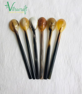 Cuillère en corne faite à la main, cuillère en corne à long manche. Cuillères de l'artisanat vietnamien, ustensiles de cuisine exquis en corne de buffle faits à la main du Vietnam - Product Image 3