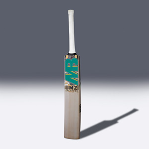 MB Malik Umz Player Edition Willow Wood Cricket Bat Equipos deportivos y entretenimientos Durable English Willow Cricket Bat - Product Image 1