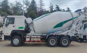 Camión bomba de hormigón usado Buen estado Segunda mano Precio barato PM Industries Incluyendo Motor de motor 15 MÂ ³/H Productividad alta - Product Image 3