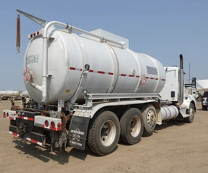 Camion-citerne d'occasion KENWORTHS T880 6x4 de 2020, prêt à être expédié - Réservoir de stockage d'huile 251-350 ch, volume de réservoir <5000 L, bon état - Product Image 4